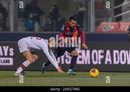 Nicola Sansone (Bologna) Andrea Conti (Mailand) während Erie der Italienischen eine "Übereinstimmung zwischen Bologna 2-3 Mailand für Renato Dall Ara Stadium am 08 Dezember, 2019 in Bologna, Italien. (Foto von Maurizio Borsari/LBA) Stockfoto