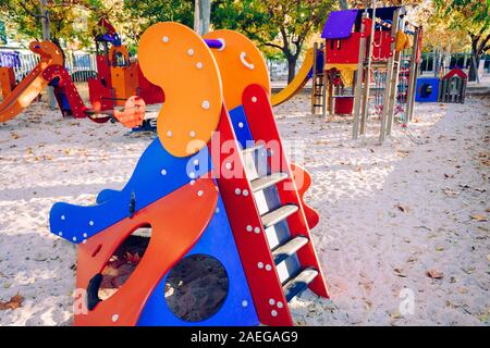 Spielplatz mit Sand zu entwickeln und Kinder entspannen. Stockfoto