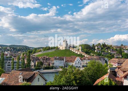 Stadtbild mit der Festung Munot, Schaffhausen, Kanton Schaffhausen, Schweiz, Europa Stockfoto
