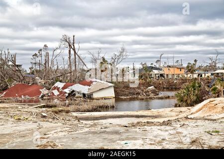 Zerstörung von Wohnungen & aus Hurrikan Michael 2018, in der nähe von Mexico Beach, Florida Panhandle. Stockfoto