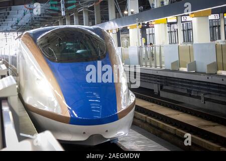 Hochgeschwindigkeitszug (Shinkansen), Kanazawa Station, Japan Stockfoto