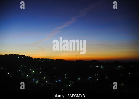 Dezember 9, 2019, La Libertad, El Salvador: Blick auf die Sonne von La Libertad Department, El Salvador (Credit Bild: © camilo Freedman/ZUMA Draht) Stockfoto