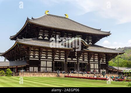 April 22, 2019: Großer Buddha Hall Teil der buddhistischen Todai-ji-Tempel. Nara, Japan Stockfoto