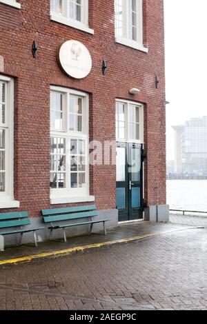 Gegenüber vom Restaurant Scheepskameel, Amsterdam, Niederlande Stockfoto