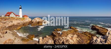 Die Portland Head Leuchtturm in Cape Elizabeth, Maine, USA. Fotografiert an einem schönen sonnigen Tag. Stockfoto