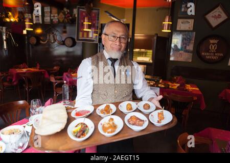 Rijstafel im indonesischen Restaurant Sama Sebo, Amsterdam, Niederlande Stockfoto