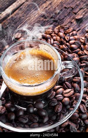Dampfenden Espresso Kaffee - in der Nähe Stockfoto
