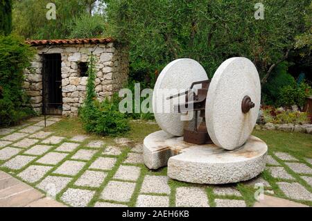 Historische oder alte Stein Ölmühle Provence Frankreich Stockfoto