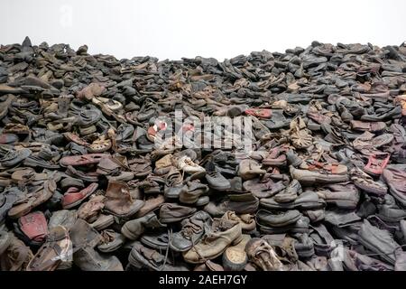 Schuhe und Schuhe, die die Gefangenen nun auf der Konzentrationslager Auschwitz I Polen - Konzentrationslager Auschwitz. Eine ehemalige polnische Ar Stockfoto