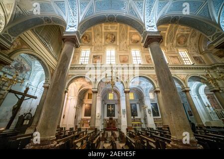 Innenraum der Kathedrale San Lorenzo Martire, Trapani, Sizilien, Italien, Europa | Trapani Kathedrale, Basilika St. Lawrence der Märtyrer Innenraum, T Stockfoto