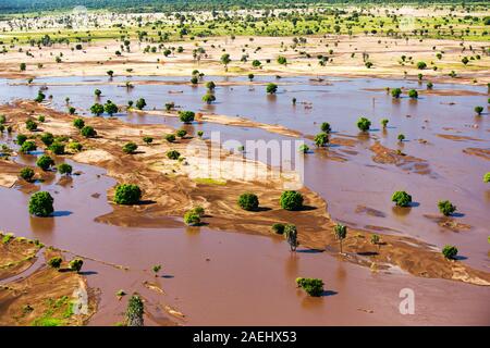 Mitte Januar 2015, drei Tage von übermäßigen Regen brachte beispiellosen Überschwemmungen an den kleinen armen afrikanischen Land Malawi. Es vertriebenen nearl Stockfoto