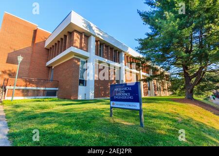 CHARLOTTESVILLE, VA, USA - 15. April: Mechanische und Luft- und Raumfahrttechnik Gebäude am 15. April 2016 an der Universität von Virginia in Charlottesville, Stockfoto