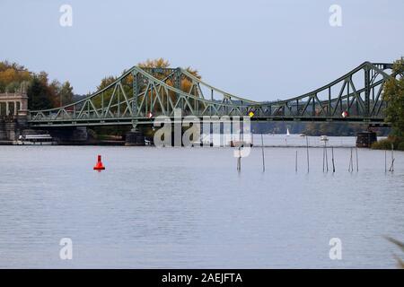 Glienicker Brücke, Potsdam (nur fuer redaktionelle Verwendung. Keine Werbung. Referenzdatenbank: http://www.360-berlin.de. © Jens Knappe. Bildquellen Stockfoto