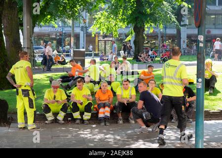 Die Bauarbeiter in Esplanadi Park, Helsinki, Finnland, Skandinavien, Europa ruht Stockfoto