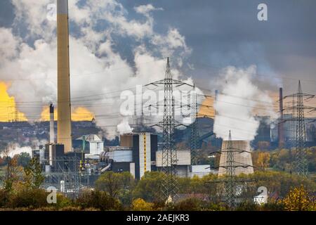 Blick über das nördliche Essen, Bottrop, RWE Müllheizkraftwerk Carnap, Kokerei Prosper in Bottrop, Stockfoto