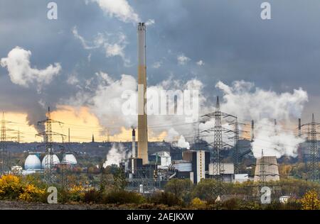 Blick über das nördliche Essen, Bottrop, RWE Müllheizkraftwerk Carnap, Kokerei Prosper in Bottrop, Stockfoto