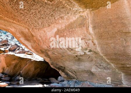 Alte Buschmannsbemalung (Steinschutzgebiet), San Rock Art, Twyfelfontein oder /UI-//aes, Damaraland (Erongo), Namibia, Südliches Afrika, Afrika Stockfoto