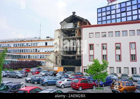 Belgrad, SERBIEN-17 Jun 2019 - Radio Television Serbien Hauptquartier, ein Wahrzeichen Gebäude bombardiert und im Jahr 1999 durch NATO-Bombardements in Stockfoto