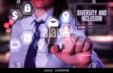 Schreiben Hinweis zeigt Vielfalt und Integration. Business Konzept für Bereich huanalysis Unterschied umfasst Rasse ethnische Zugehörigkeit Geschlecht Stockfoto