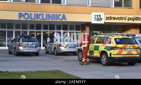 Ostrava, Tschechische Republik. 10 Dez, 2019. Die Dreharbeiten in der Ostrava Krankenhaus behauptete sechs Opfer in Ostrava, Tschechische Republik, 10. Dezember 2019. Credit: Jaroslav Ozana/CTK Photo/Alamy leben Nachrichten Stockfoto