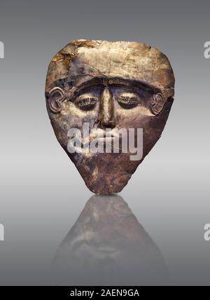 Elektron, Gold Silber Legierung, mykenische Totenmaske von Grab Delta und Gamma, Grab Kreis B, Mykene, Griechenland. Archäologisches Nationalmuseum von Athen Stockfoto