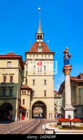 Kafigturm ist ein Wahrzeichen mittelalterliche Glockenturm in der Stadt Bern in der Schweiz Stockfoto