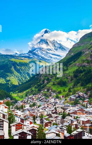Stadt Zermatt und das Matterhorn Antenne Panoramablick in dem Kanton Wallis in der Schweiz Stockfoto
