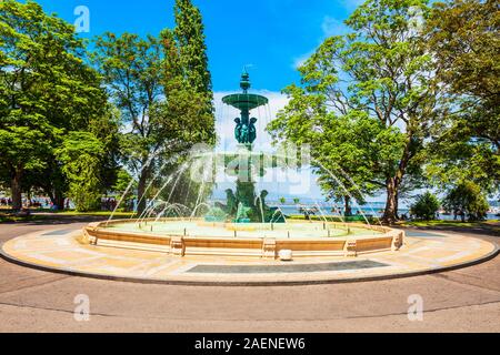 Brunnen im Jardin Anglais oder Englischer Garten, einen öffentlichen Park am Ufer des Genfer Sees in Genf in der Schweiz Stockfoto