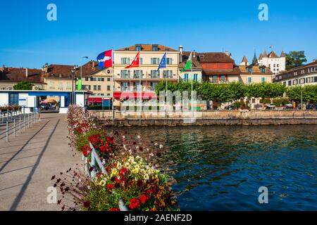 Waterfront in Nyon. Nyon ist eine Stadt am Ufer des Genfer Sees im Kanton Waadt in der Schweiz Stockfoto