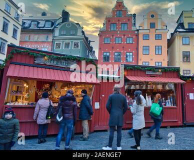 Weihnachtsmarkt am Stortorget, Gamla Stan (Altstadt von Stockholm), Stockholm, Schweden, Skandinavien Stockfoto