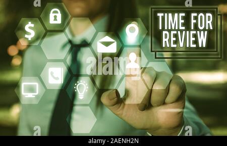 Schreiben Hinweis zu zeigen. Business Konzept für ein System oder eine Situation in seiner formalen Prüfung Stockfoto