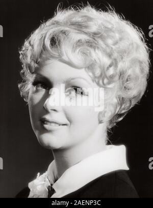 Barbara Schöne, deutsche Plant und Sängerin, Deutschland Ende 1960er Jahre. Die deutsche Schauspielerin und Sängerin Barbara Schoene, Deutschland Ende der 1960er Jahre. Stockfoto