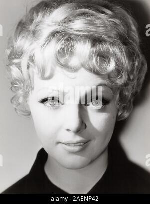 Barbara Schöne, deutsche Plant und Sängerin, Deutschland Ende 1960er Jahre. Die deutsche Schauspielerin und Sängerin Barbara Schoene, Deutschland Ende der 1960er Jahre. Stockfoto