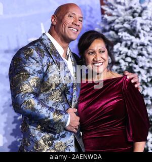 HOLLYWOOD, LOS ANGELES, Kalifornien, USA - 09 Dezember: Schauspieler Dwayne Johnson und Mutter Ata Johnson Ankommen bei der Weltpremiere von Columbia Pictures'' Jumanji: Die nächste Ebene' an der TCL Chinese Theater IMAX am 9. Dezember 2019 in Hollywood, Los Angeles, Kalifornien, USA. (Foto von Xavier Collin/Image Press Agency) Stockfoto