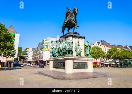 Köln, Deutschland - 30. JUNI 2018: Reiterstandbild von Friedrich Wilhelm III. auf dem Heumarkt entfernt in Köln, Deutschland Stockfoto