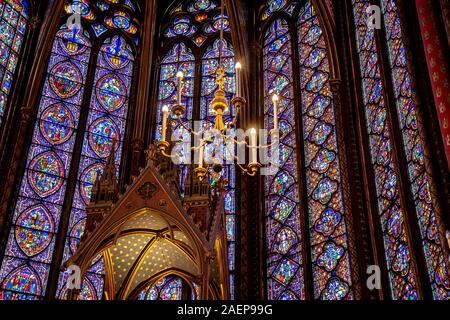 Sainte Chapelle Ansicht von Paris mit Weitwinkel Fish Eye Objektiv bietet Panoramablick Stockfoto