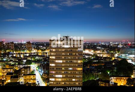 London Urban View in der Nacht Street River Stockfoto