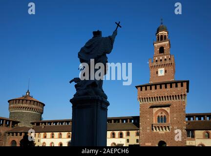 Das Sforza-Schloss (Castello Sforzesco), Mailand, Italien Stockfoto