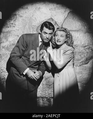 ARSENIC AND OLD LACE 1944 Warner Bros Film mit Cary Grant und Priscilla Lane Stockfoto