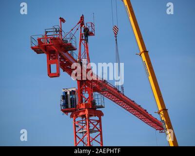 Detail eines Turmdrehkrans gebaut wird. Stockfoto