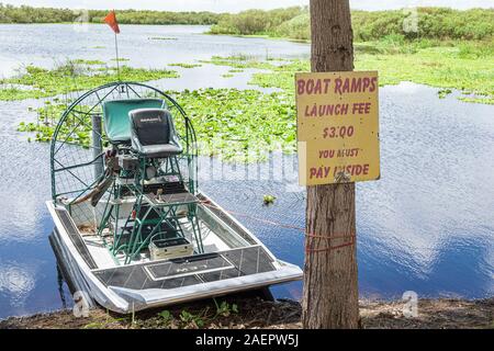 Melbourne, Florida, St. Saint Johns River, Camp Holly Airboat Rides, Bootsrampe, Startgebühr, Schild, FL190920076 Stockfoto