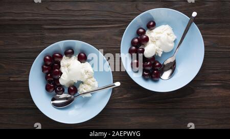 Kalorien, Nährwerte, Snacks, Cherry Cheesecake, griechischem Joghurt, Sahne Erdbeer, Rezepte Stockfoto