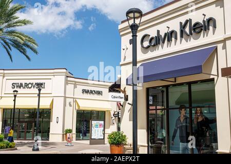 West Palm Beach Florida, Palm Beach Outlets, Einkaufsmöglichkeiten, Einkaufszentrum im Freien, Calvin Klein, Swarovski, Geschäfte, außen, Vordereingang, FL190920160 Stockfoto