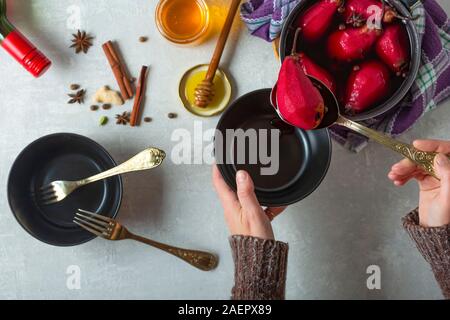 Eis, Rotwein, Kleinigkeit, Hüter, Wächter, Weihnachten, Weihnachten, Rezept, Sahne Schlagsahne Stockfoto