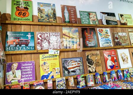 Orlando Winter Park Florida, Rocket Fizz Soda Pop & Candy Shop, Süßwarenladen, Retro, 60s Nostalgie nostalgischer Retro, altmodischer Trend, Interieur i Stockfoto