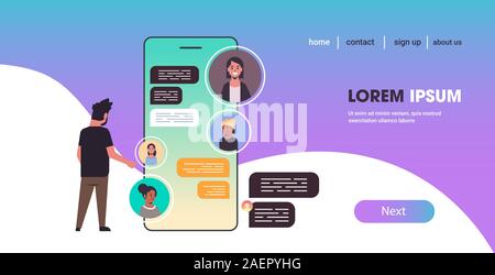Mit smartphone Chatten mit mix Rasse Menschen soziales Netzwerk bubble Kommunikationskonzept Chat online Mobile Messaging Application horizontale kopieren Raumzeiger Abbildung Mann Stock Vektor