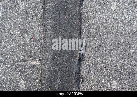 Detaillierte Nahaufnahme im Alter von Betonwänden mit Rissen und viel strcuture Stockfoto