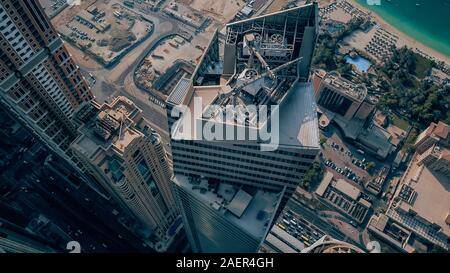 Luftdrohnenaufnahme der Stadt Dubai Marina in Dubai, Vereinigte Arabische Emirate Stockfoto