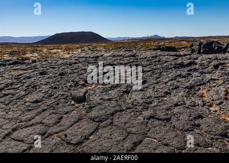 Amboy Krater, ein BLM-verwalteten National Natural Landmark entlang der Route 66 in Kalifornien, USA Stockfoto