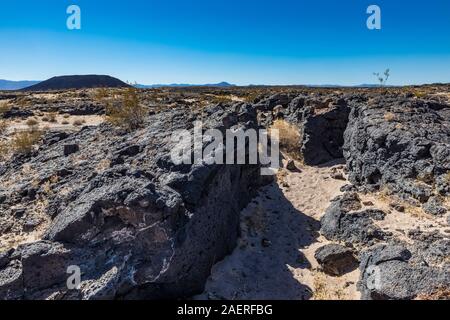 Amboy Krater, ein BLM-verwalteten National Natural Landmark entlang der Route 66 in Kalifornien, USA Stockfoto